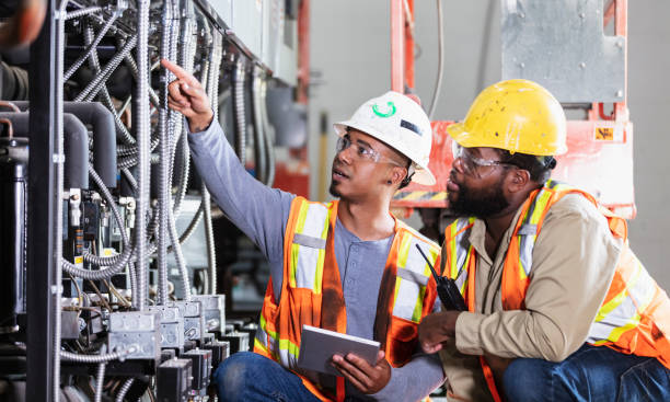 Best Local Electrician Companies  in Memphis, TX
